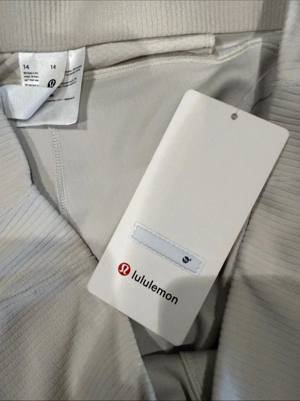 NWT Lululemon Ribbed Softstreme Flare Pant